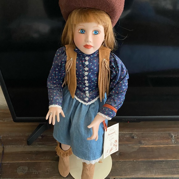 Hamilton Collection Doll”Savannah” - Picture 5 of 5